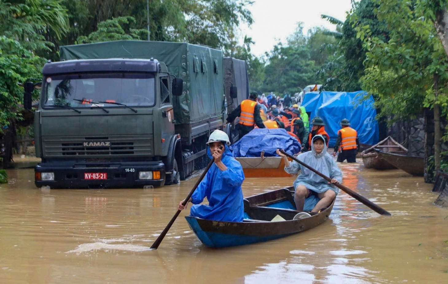 Đà Nẵng: Mưa lũ lịch sử khiến 7 người thiệt mạng, hơn 76.000 hộ dân bị ngập nặng