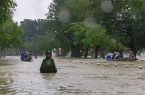 Huế: Mưa lũ lịch sử làm 8 người thương vong, hơn 44.500 ngôi nhà bị ngập