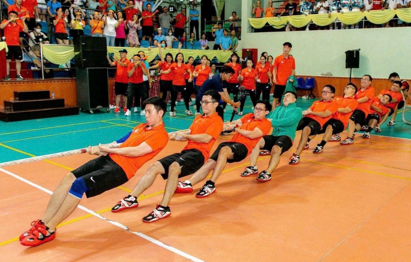 Đội kéo co nam CQĐH tại Đại hội thể thao PV GAS