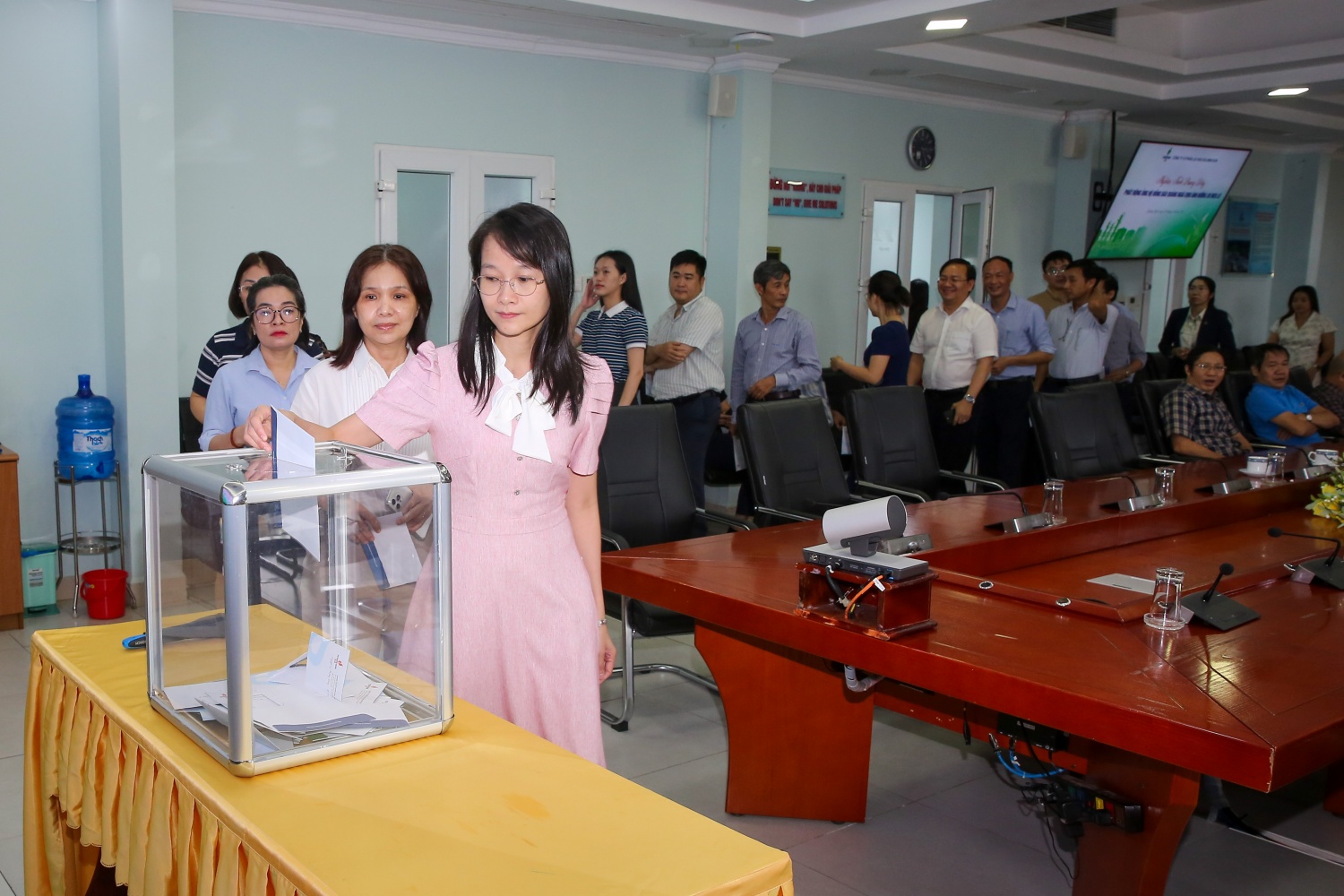 NLĐ BSR thể hiện trách nhiệm cộng đồng với đồng bào bị ảnh hưởng mưa lũ