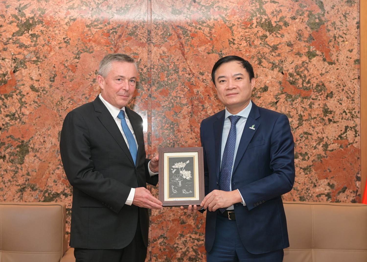 Petrovietnam và Perenco đẩy mạnh hợp tác trong lĩnh vực năng lượng