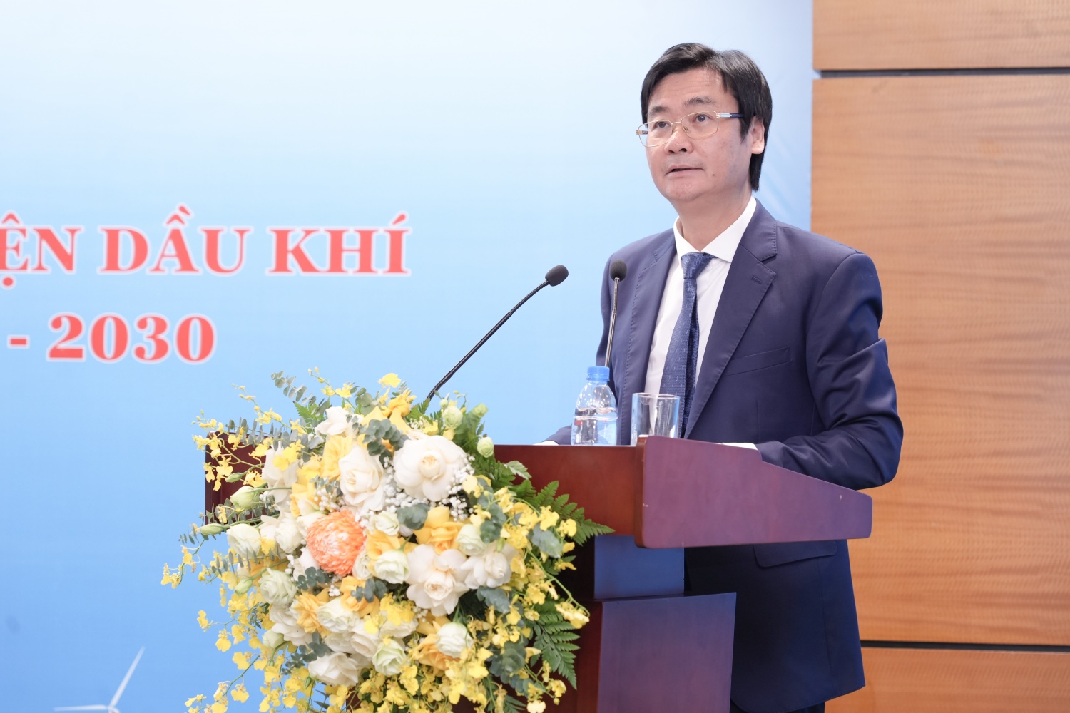 Đồng chí Nguyễn Mạnh Kha, Ủy viên BCH Tổng Liên đoàn Lao động Việt Nam, Phó Chủ tịch Thường trực Công đoàn Petrovietnam biểu dương kết quả nổi bật của Công đoàn PVPGB trong nhiệm kỳ đầu, đặc biệt là việc nhanh chóng kiện toàn tổ chức, triển khai hiệu quả 