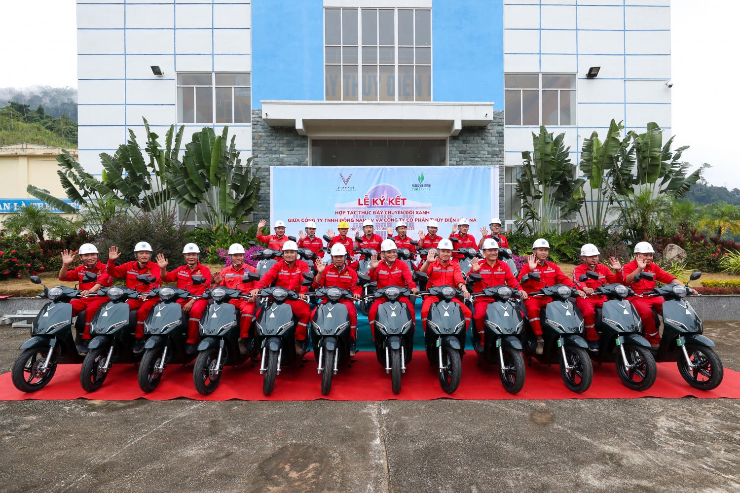 Thủy điện Hủa Na hợp tác cùng Vinfast nỗ lực thúc đẩy chuyển đổi năng lượng xanh