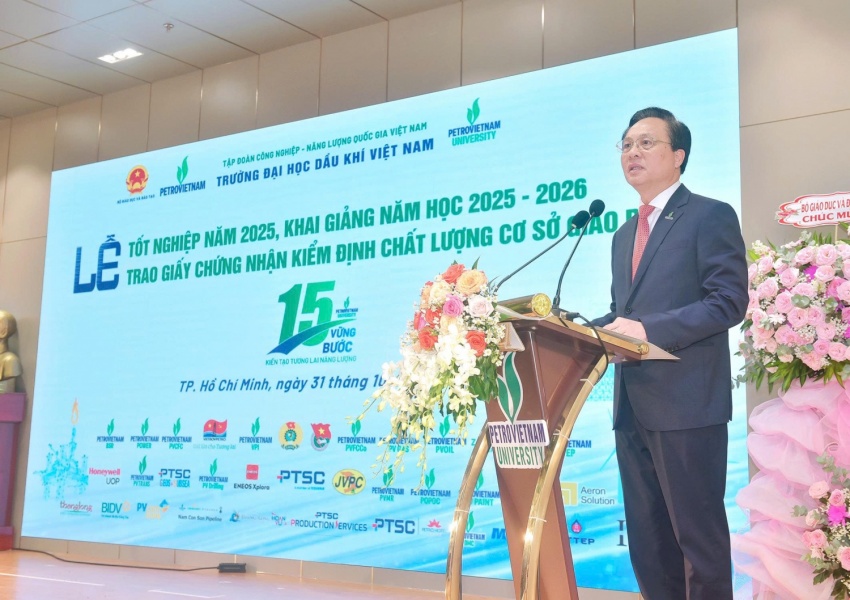 PVU long trọng tổ chức Lễ khai giảng năm học mới 2025-2026 và trao bằng tốt nghiệp 2025