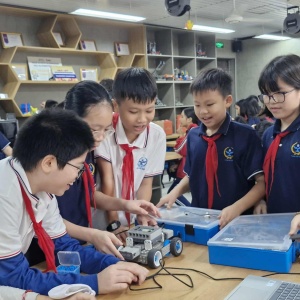 Một giờ học trong “phòng STEM” của học sinh Cầu Giấy