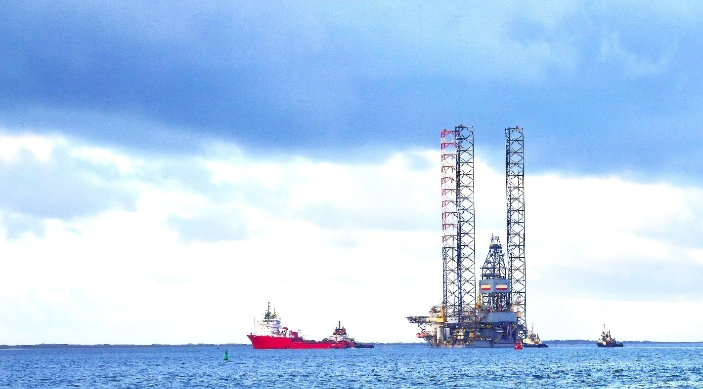 Giàn khoan PV DRILLING IX bắt đầu hành trình về Việt Nam