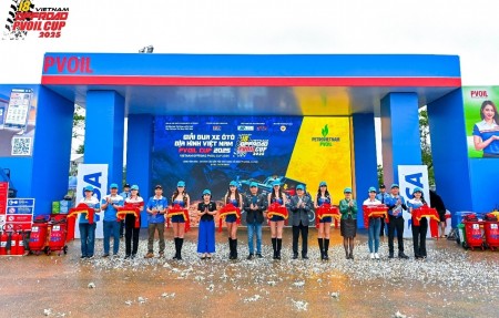 Khai mạc PVOIL VOC 2025, ghi dấu 10 năm đồng hành cùng giải đua xe ô tô địa hình Việt Nam