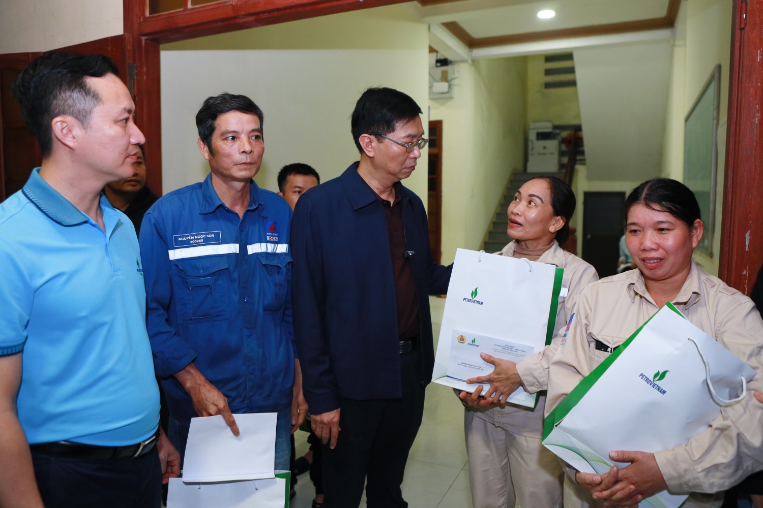 Petrovietnam khẩn trương thực hiện các hoạt động cứu trợ tại miền Trung