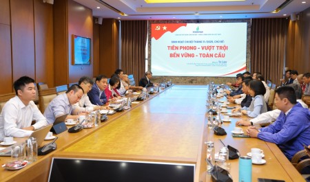 Đảng bộ BMQL&ĐH Petrovietnam quán triệt tinh thần "Tiên phong - Vượt trội - Bền vững - Toàn cầu"