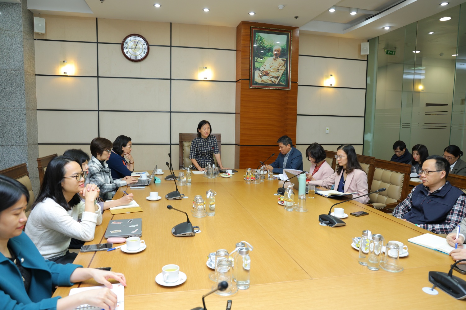 [Chùm ảnh] Đảng bộ BMQL&ĐH Petrovietnam quán triệt tinh thần “Tiên phong - Vượt trội - Bền vững - Toàn cầu”