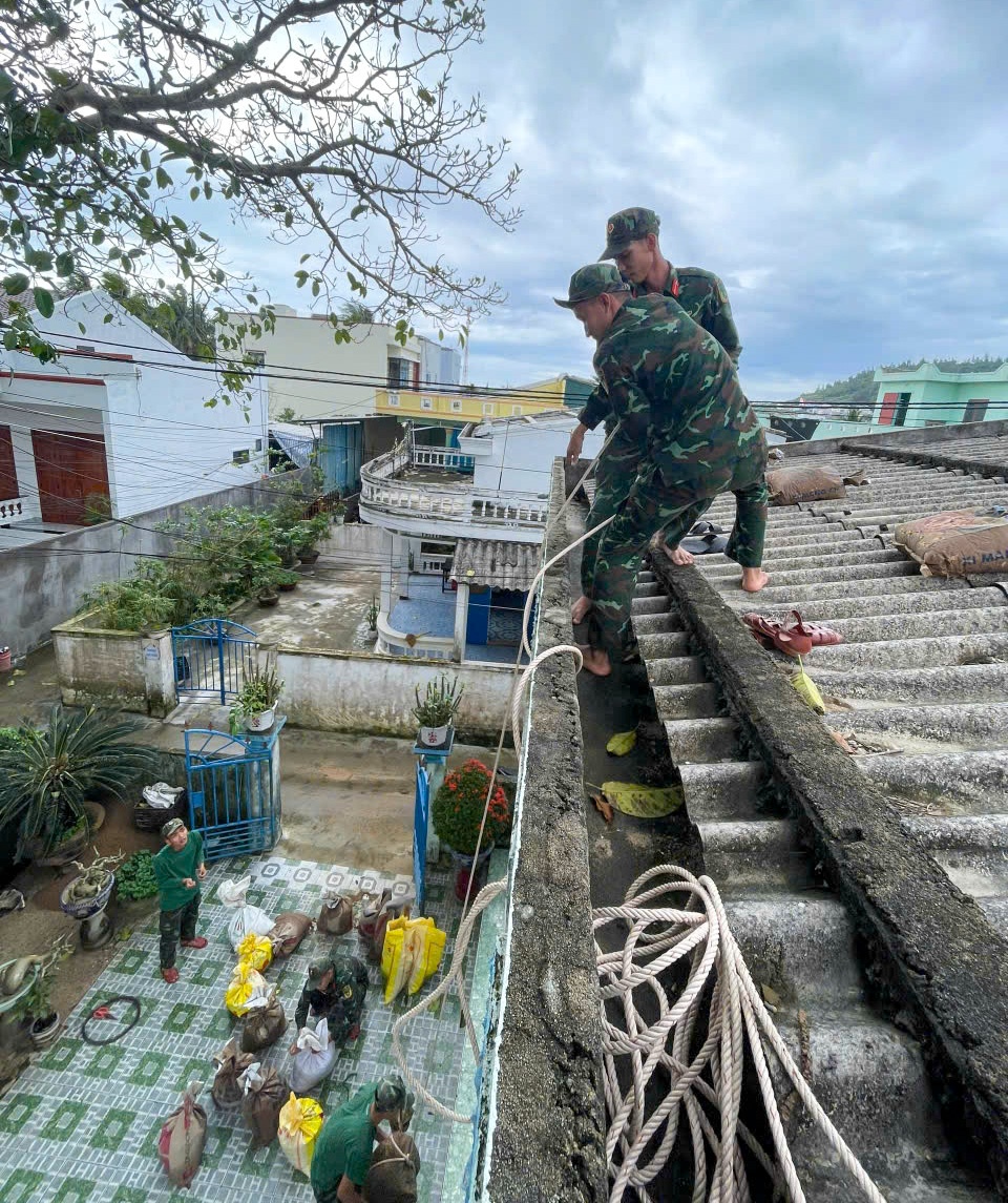 Ứng phó bão số 13: Quảng Ngãi kích hoạt kịch bản sơ tán hơn 26.000 hộ dân
