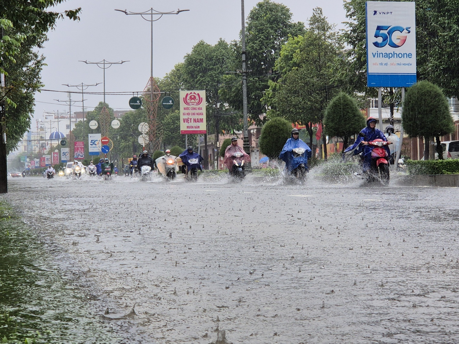 Quảng Ngãi chủ động ứng phó với bão số 13
