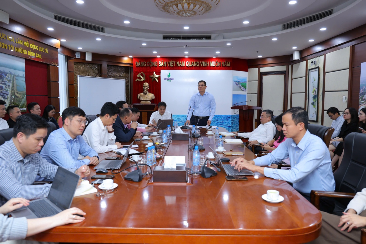 Sinh hoạt chi bộ tháng 11 tại PVPGB