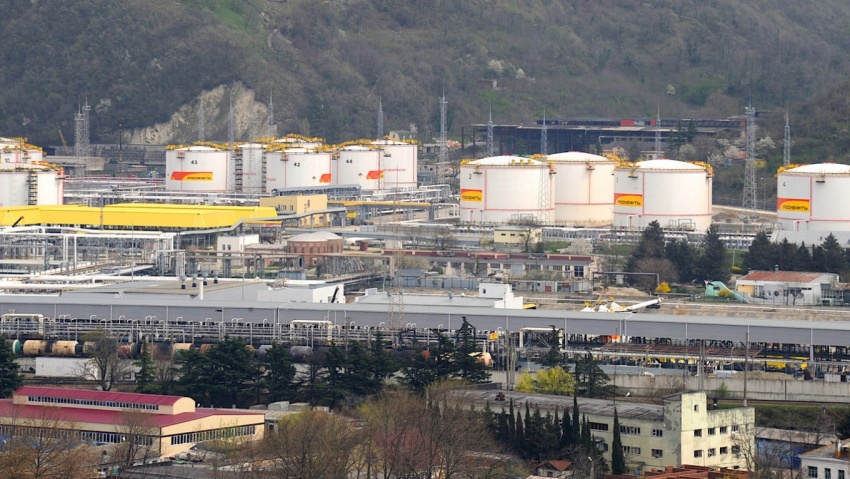 Cảng Biển Đen của Nga dừng xuất khẩu nhiên liệu sau cuộc tấn công của Ukraine