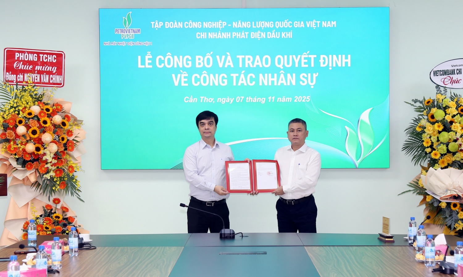 PVPGB công bố và trao quyết định bổ nhiệm Giám đốc NMNĐ Sông Hậu 1