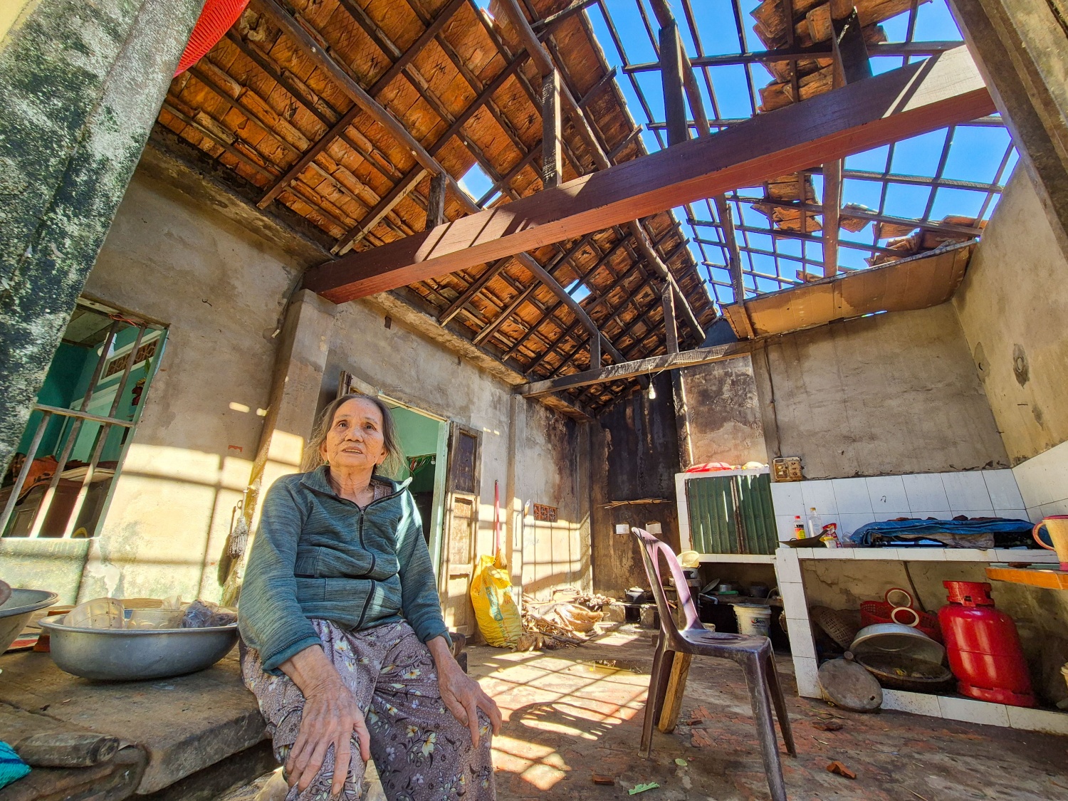 Quảng Ngãi: Nỗ lực khắc phục hậu quả do bão số 13