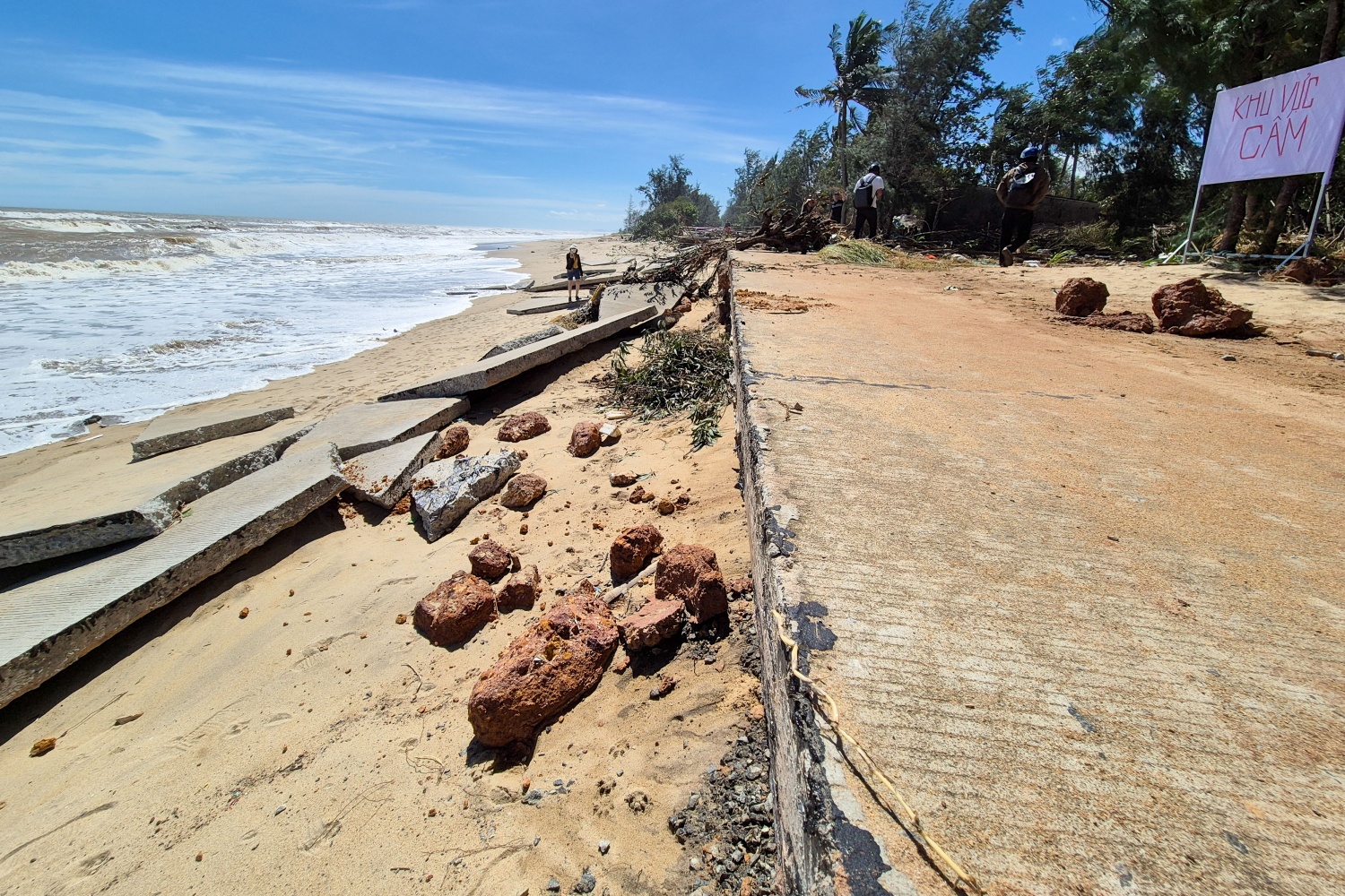 Quảng Ngãi nỗ lực khắc phục hậu quả do bão số 13