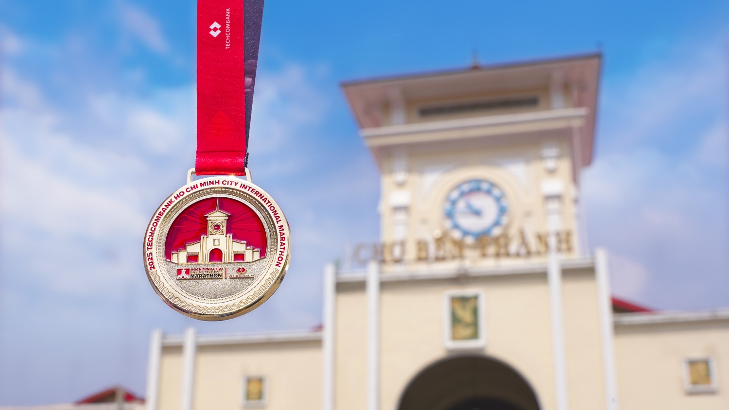 Công bố bộ vật phẩm Giải Marathon quốc tế Thành phố Hồ Chí Minh Techcombank mùa thứ 8
