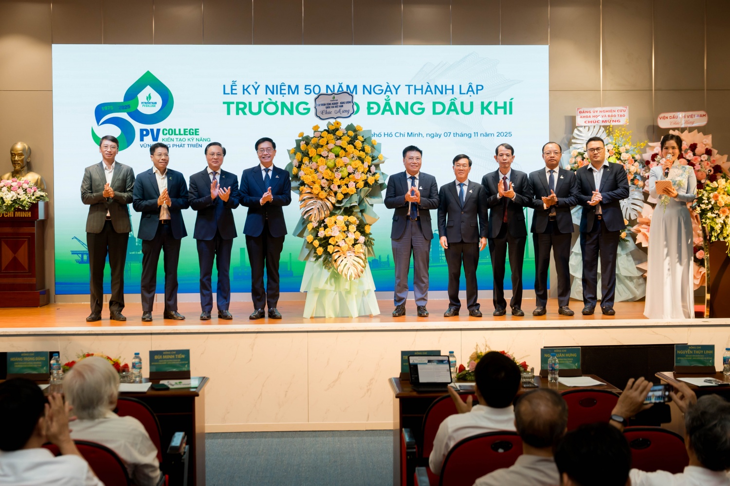 Ký ức 50 năm PV College Ký ức 50 năm PV College