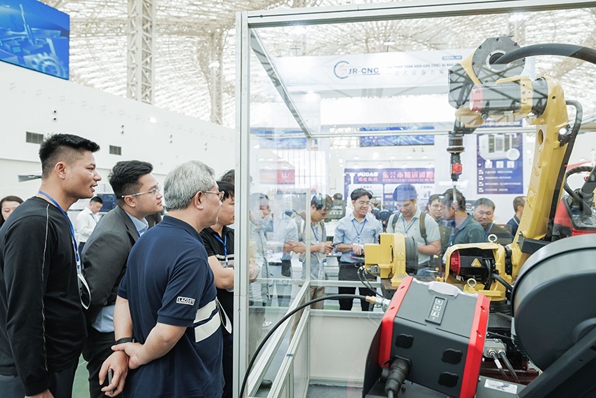 Khai mạc Tuần lễ Công nghiệp và Công nghệ Việt Nam 2025 tại Trung tâm Triển lãm Việt Nam