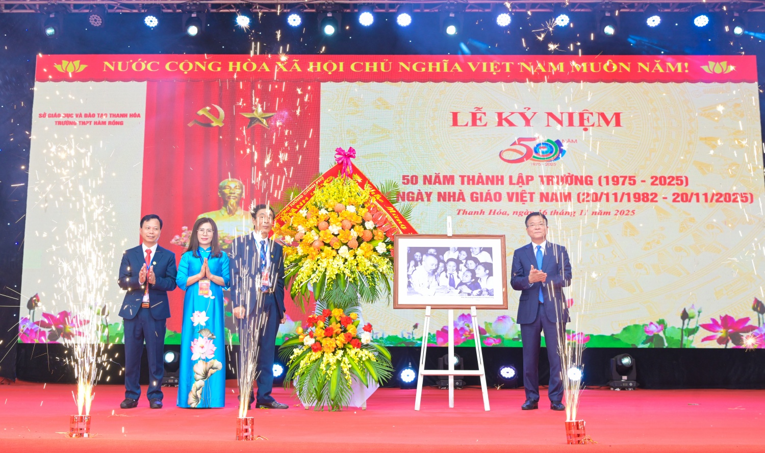 [Chùm ảnh] Petrovietnam khánh thành hai phòng thực hành STEM tại Thanh Hóa