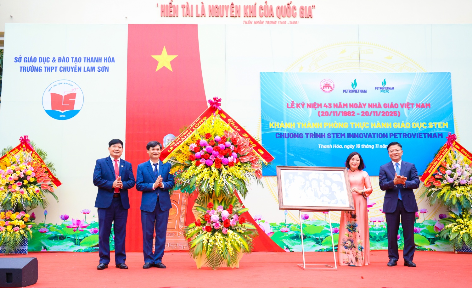 [Chùm ảnh] Petrovietnam khánh thành hai phòng thực hành STEM tại Thanh Hóa