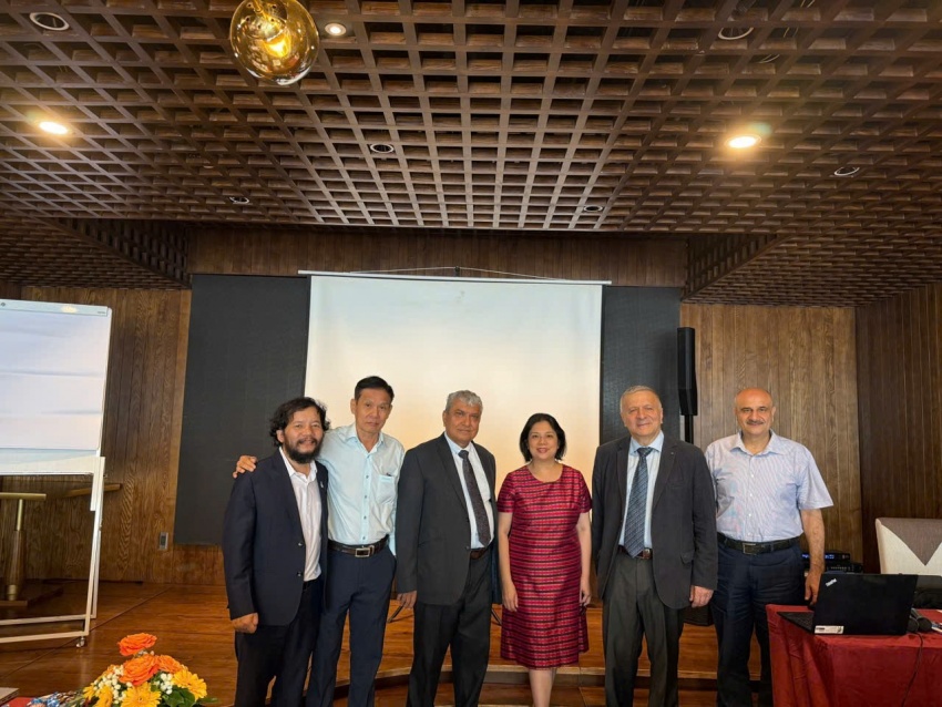 Chương trình đào tạo về Phương pháp tiên tiến và thực tiễn trong khai thác dầu khí và công nghệ mỏ do các chuyên gia Azerbaijan giảng dạy Chuyên gia Azerbaijan dẫn dắt khóa đào tạo về kỹ thuật mỏ và khai thác dầu khí tiên tiến