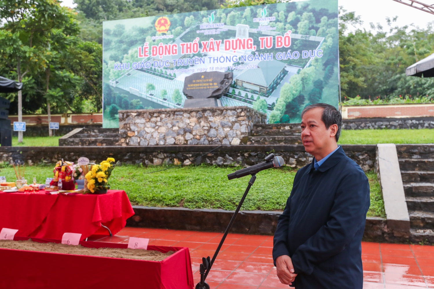 [Chùm ảnh] Petrovietnam/PVEP triển khai Lễ động thổ tu bổ và xây dựng Khu Giáo dục Truyền thống Ngành Giáo dục