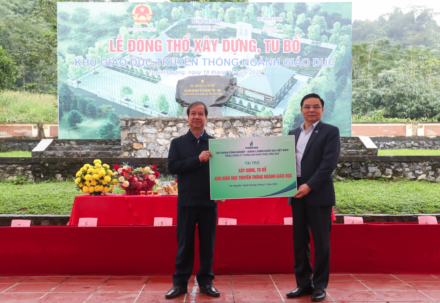 [Chùm ảnh] Petrovietnam/PVEP triển khai Lễ động thổ tu bổ và xây dựng Khu Giáo dục Truyền thống Ngành Giáo dục