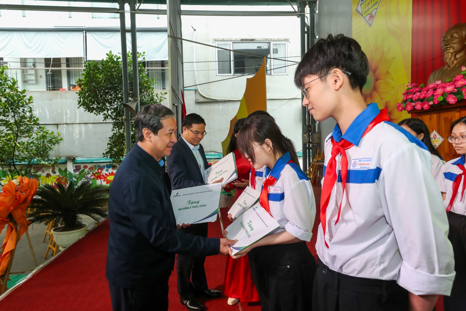 Petrovietnam khánh thành Phòng thực hành giáo dục STEM tại Trường THCS Lê Quý Đôn tỉnh Tuyên Quang