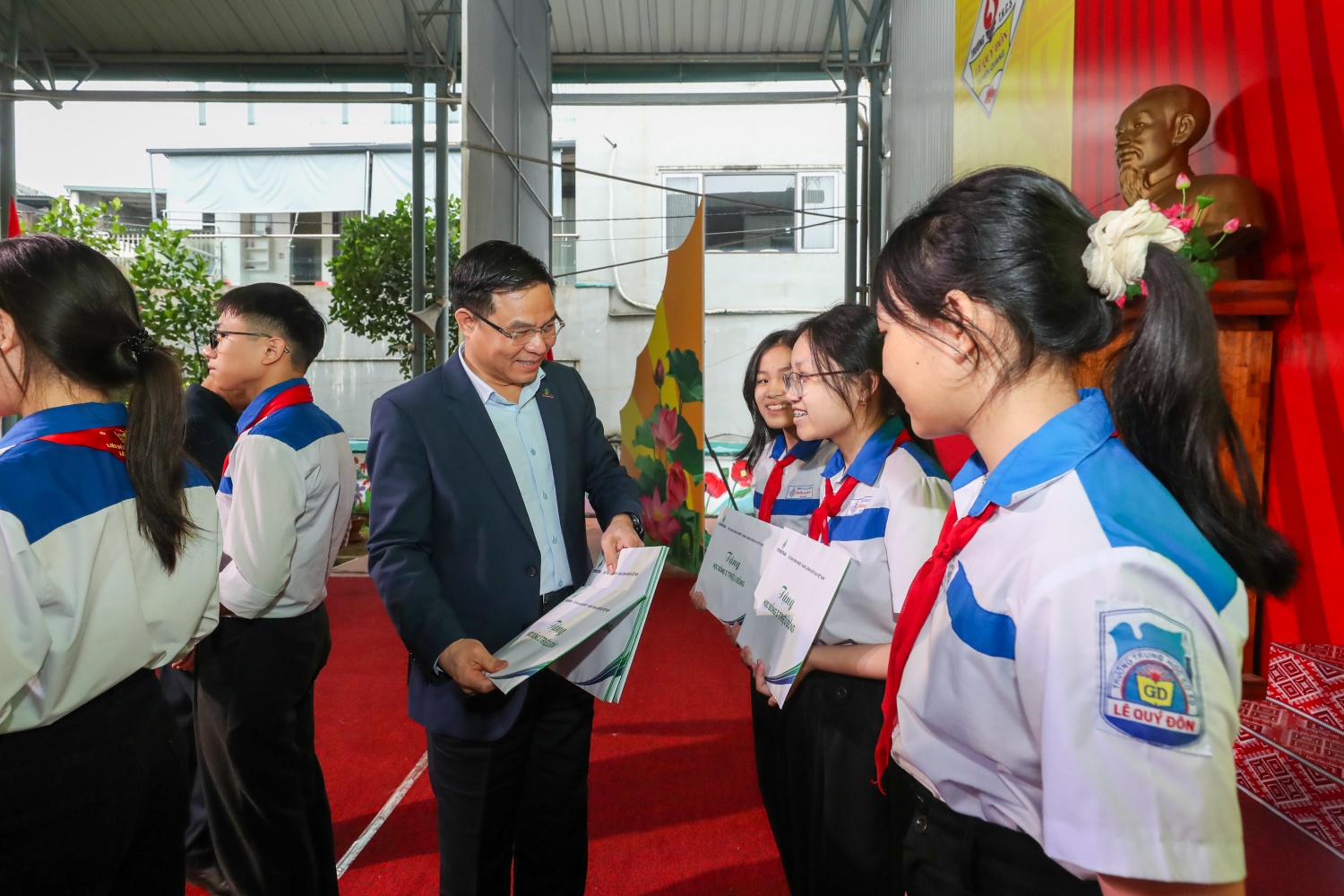 Petrovietnam khánh thành Phòng thực hành giáo dục STEM tại Trường THCS Lê Quý Đôn tỉnh Tuyên Quang