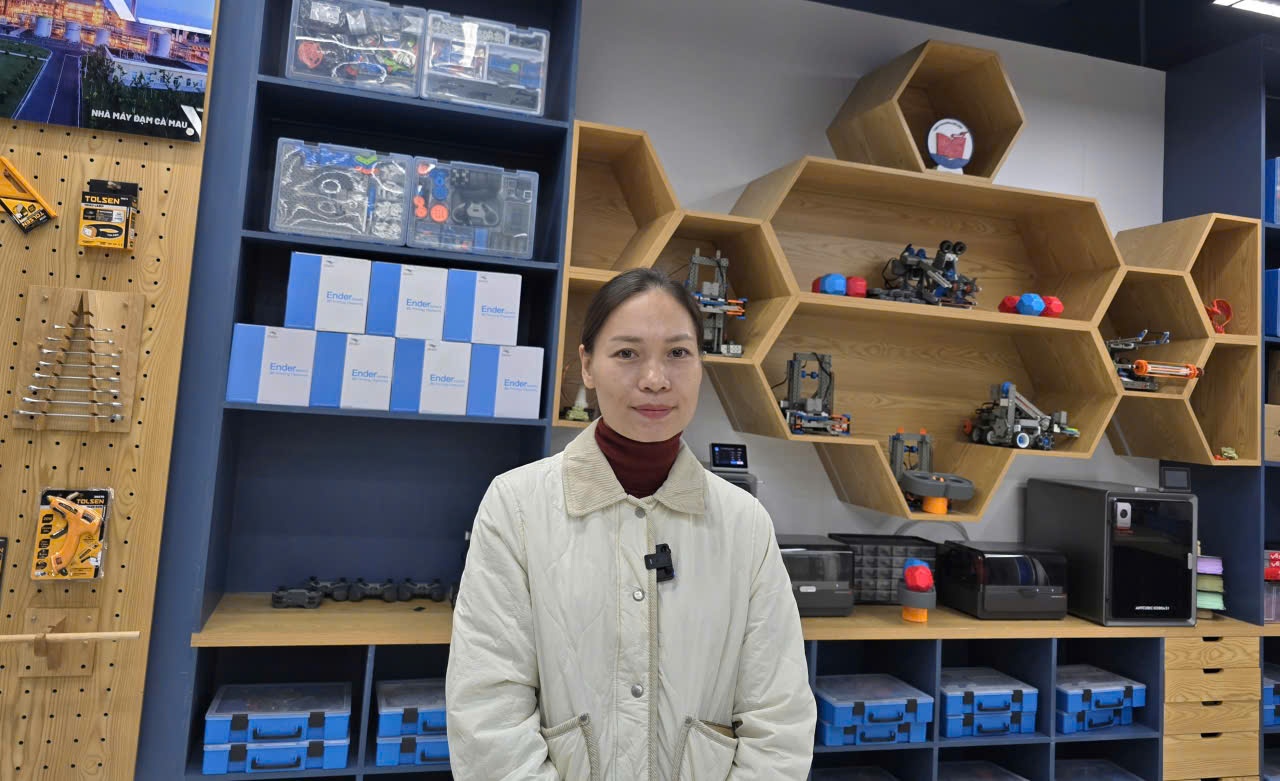 Học sinh Trường THPT chuyên Lam Sơn chủ động “mở khóa” phòng STEM