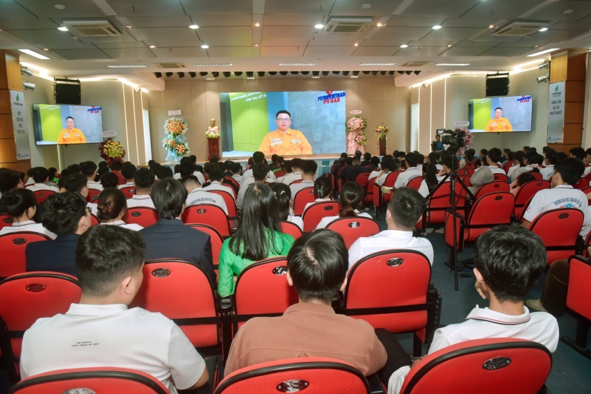 PVU Kỷ niệm 15 năm thành lập: Vững bước, kiến tạo tương lai năng lượng PVU kỷ niệm 15 năm thành lập: Vững bước - Kiến tạo tương lai năng lượng