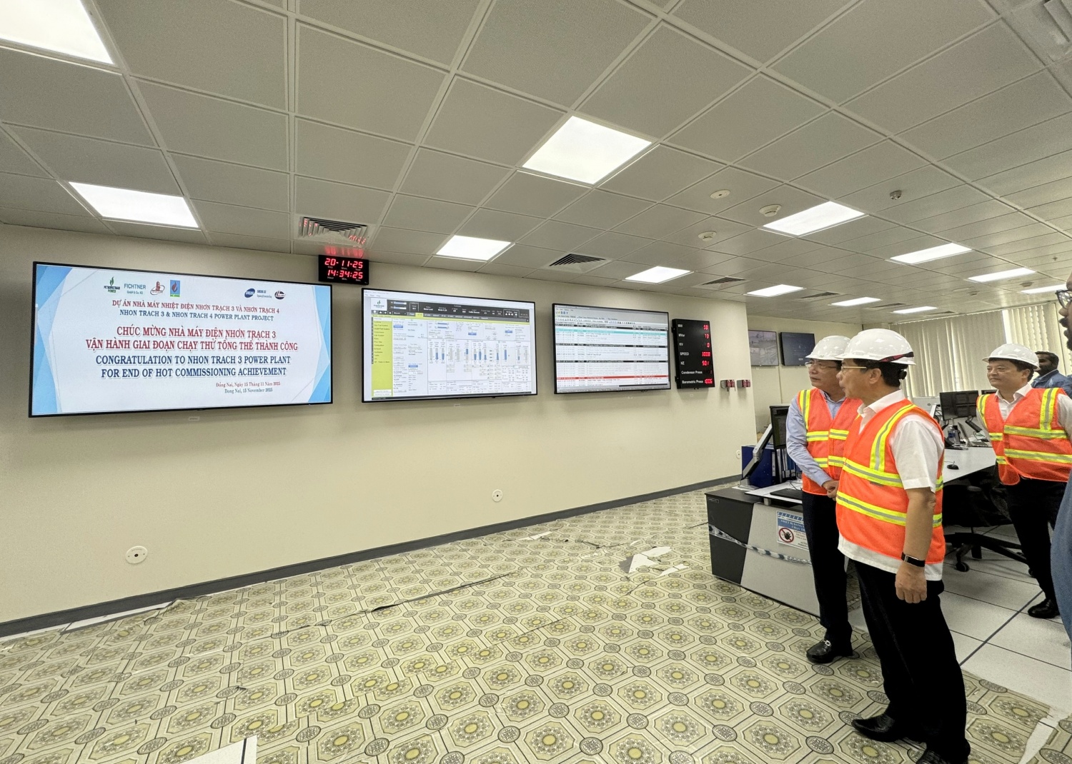 Phó Thủ tướng Bùi Thanh Sơn kiểm tra tiến độ Dự án Nhơn Trạch 3 và 4: Hoàn thành 99,15%, sẵn sàng vận hành thương mại