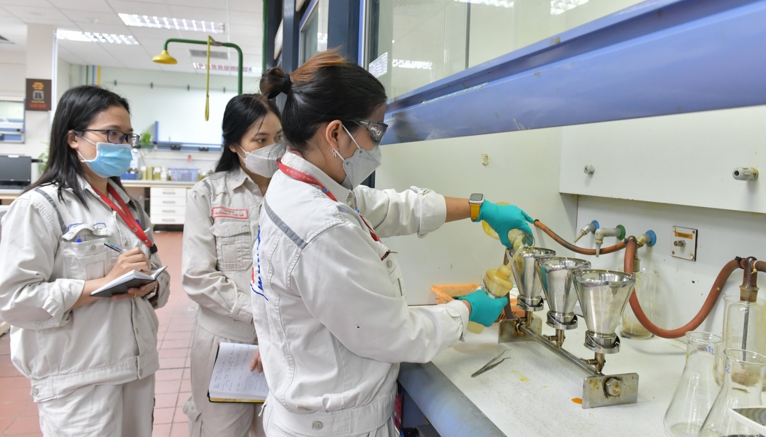 Phát huy vai trò công tác nữ công trong hoạt động Công đoàn Petrovietnam