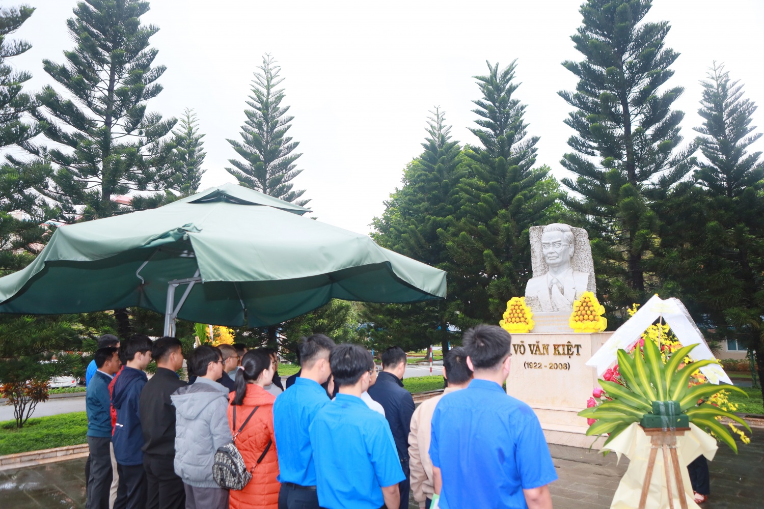 Khu tưởng niệm Thủ tướng Võ Văn Kiệt nằm trong khuôn viên NMLD Dung Quất được BSR khánh thành năm 2014.