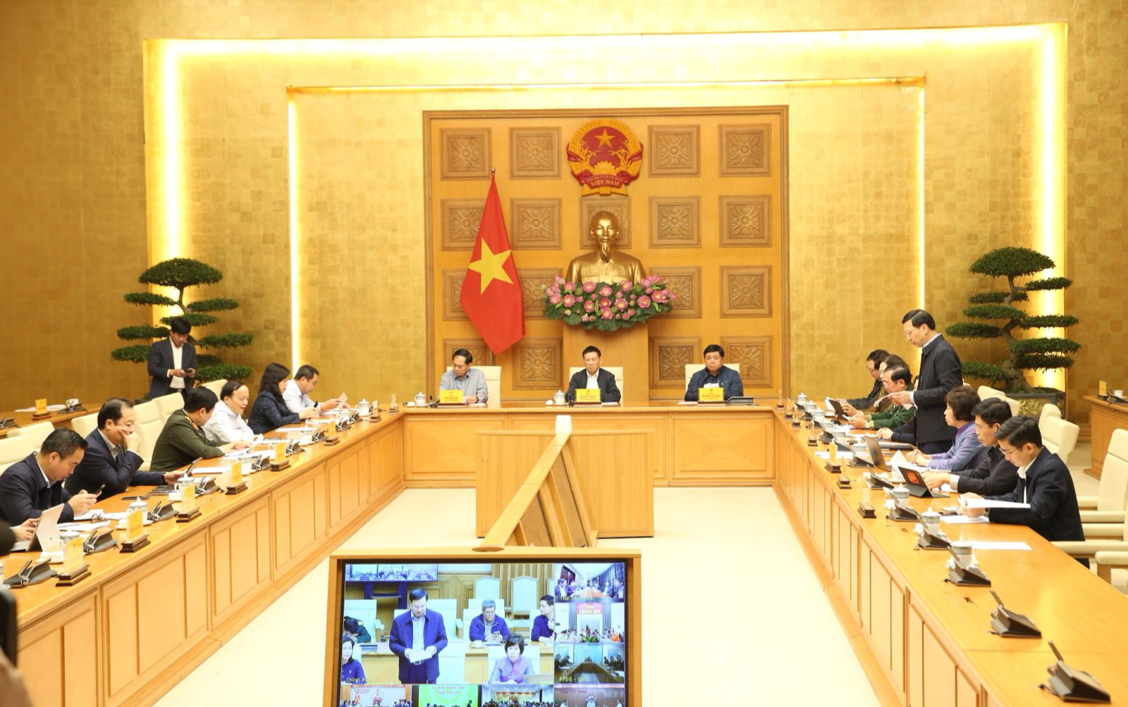 Thủ tướng: Đặt mình vào địa vị người dân để khắc phục hậu quả thiên tai nhanh nhất, hiệu quả nhất