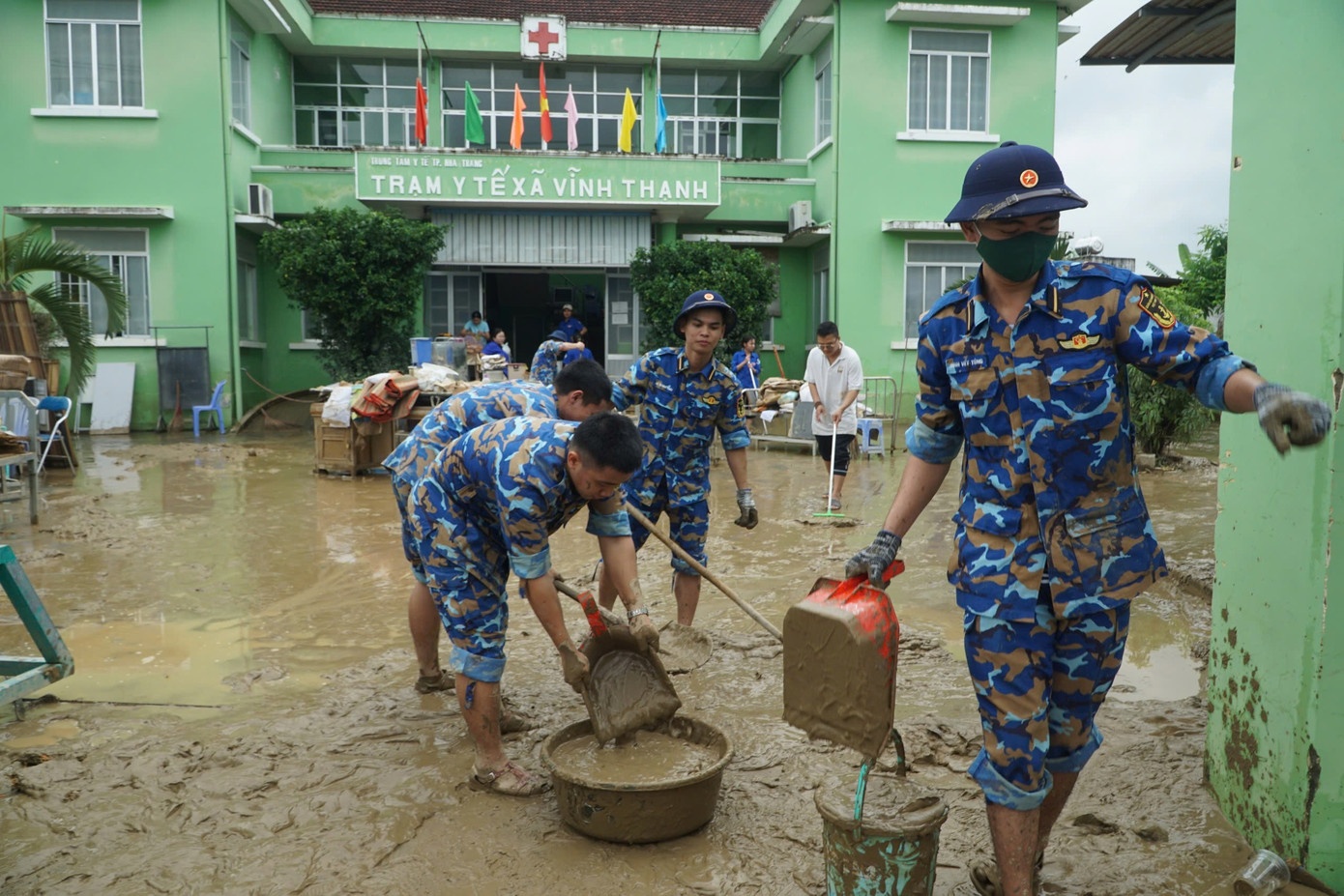 Tập trung khôi phục sản xuất, ổn định đời sống nhân dân sau mưa lũ