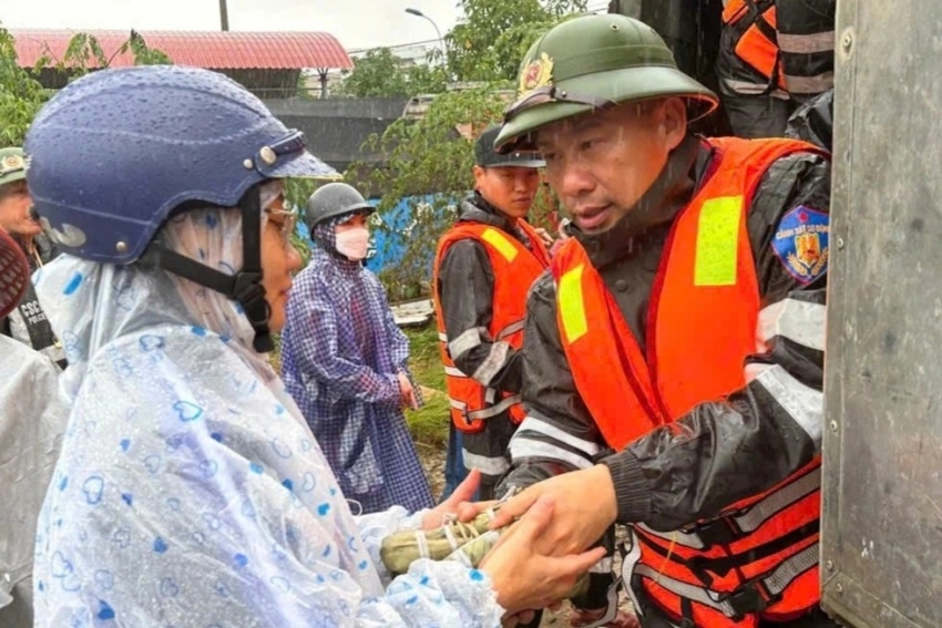 Quân đội, công an 