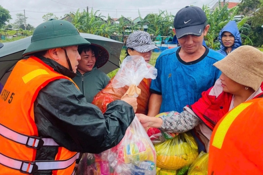 Quân đội, công an 