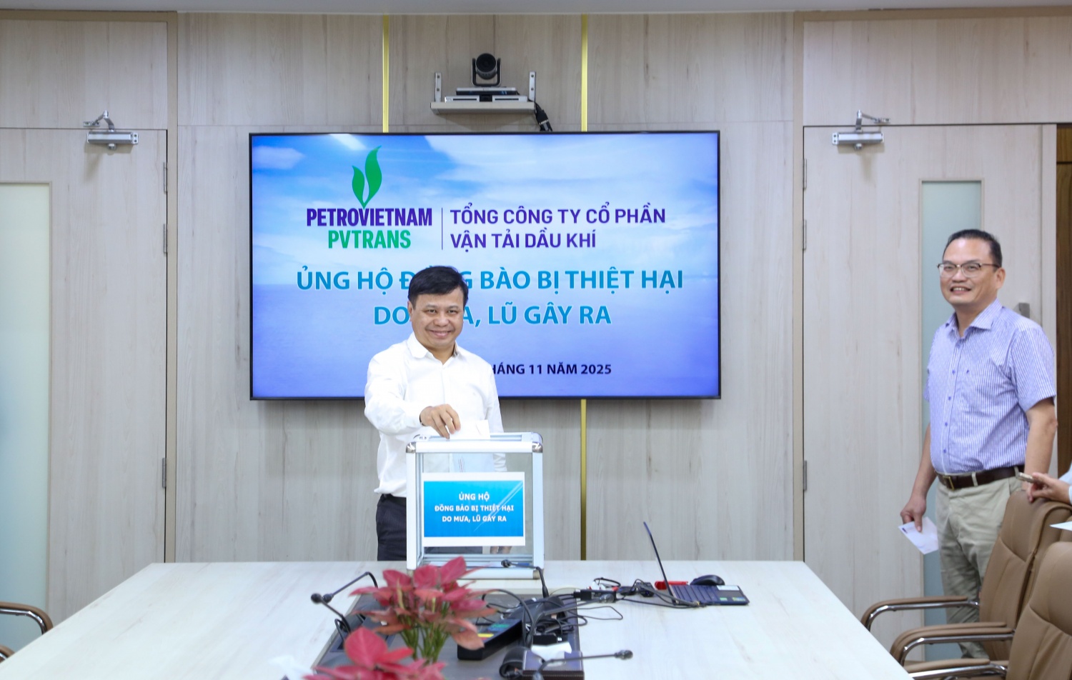 Các đơn vị Petrovietnam đồng loạt phát động quyên góp ủng hộ đồng bào vùng lũ