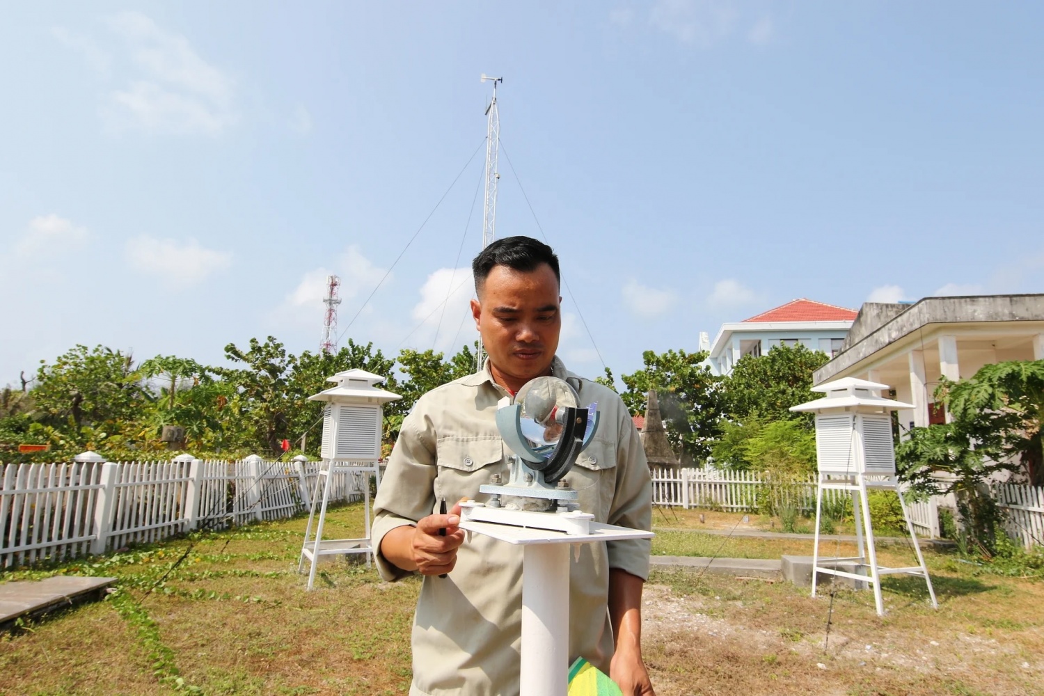 Ứng dụng khoa học, công nghệ trong dự báo và cảnh báo sớm thiên tai