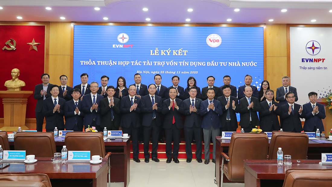 EVNNPT ký thỏa thuận hợp tác tài trợ vốn tín dụng đầu tư của Nhà nước với Ngân hàng Phát triển Việt Nam