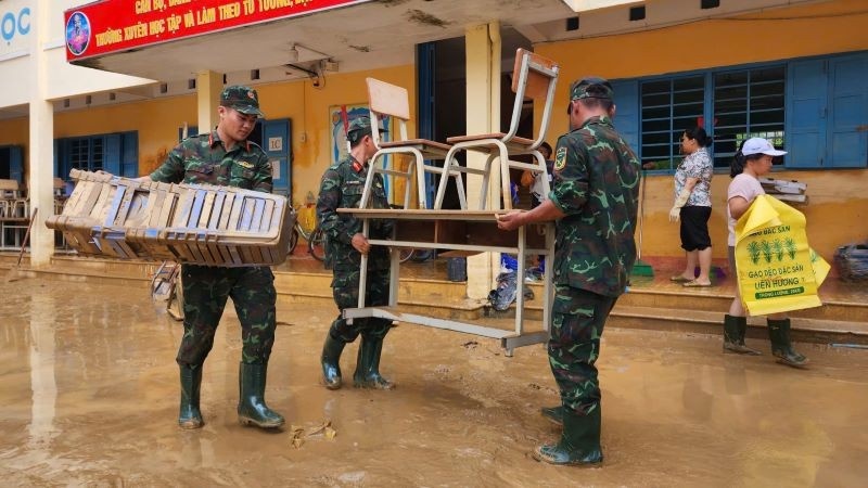 Nghị quyết của Chính phủ về các giải pháp khắc phục hậu quả thiên tai ở miền Trung