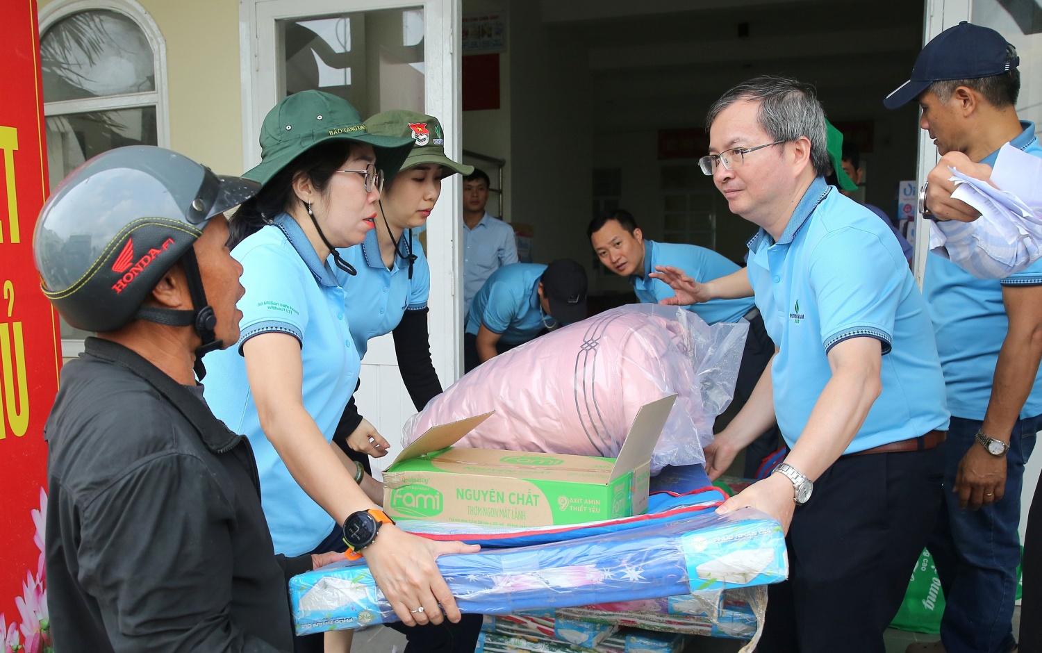 BSR hướng về vùng lũ Đắk Lắk: Những chuyến hàng ấm áp tình người