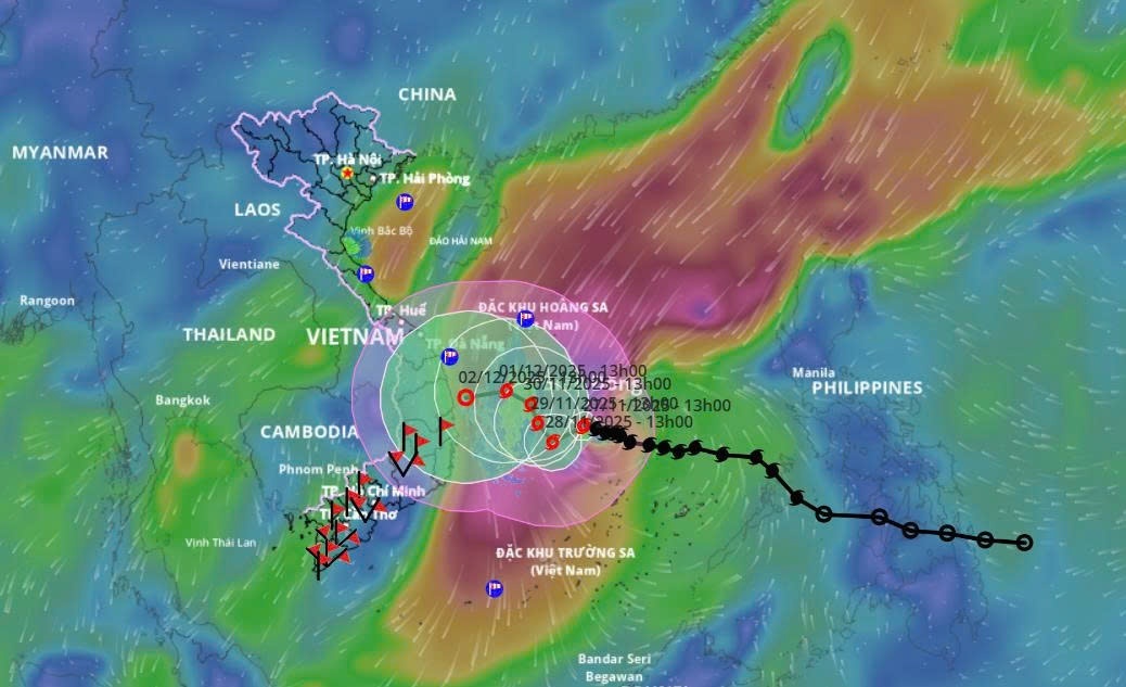 Bão số 15 (Koto) bắt đầu chu trình đi chậm và đảo hướng bất thường