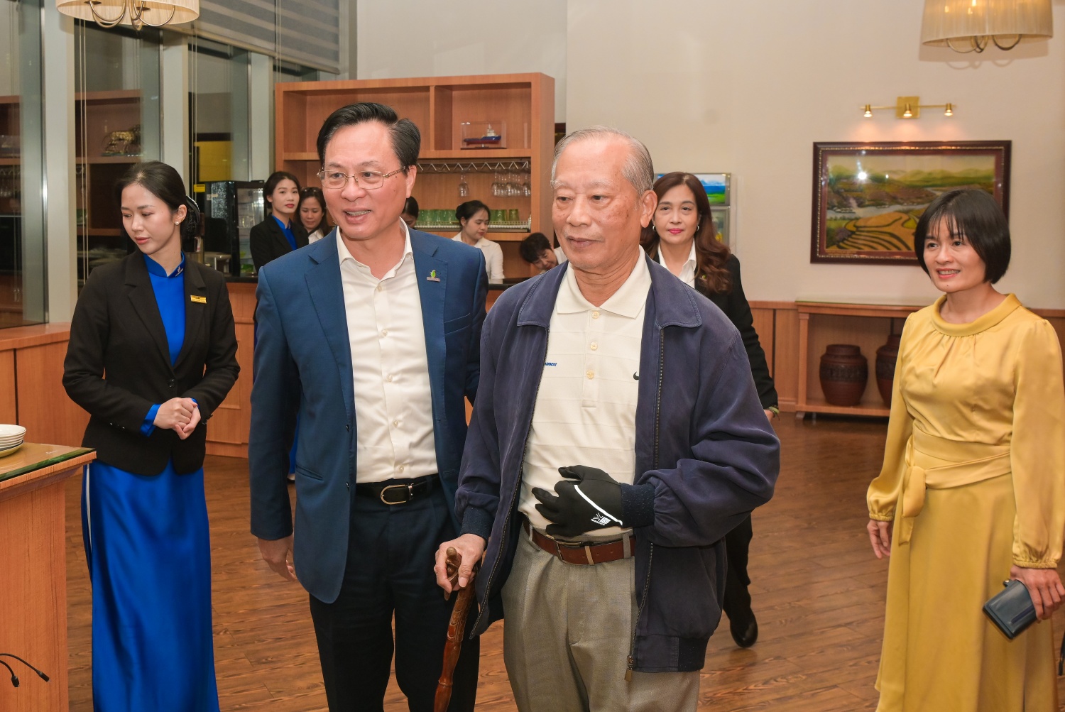 Petrovietnam tri ân cán bộ lãnh đạo qua các thời kỳ nhân kỷ niệm Ngày truyền thống ngành Dầu khí Việt Nam