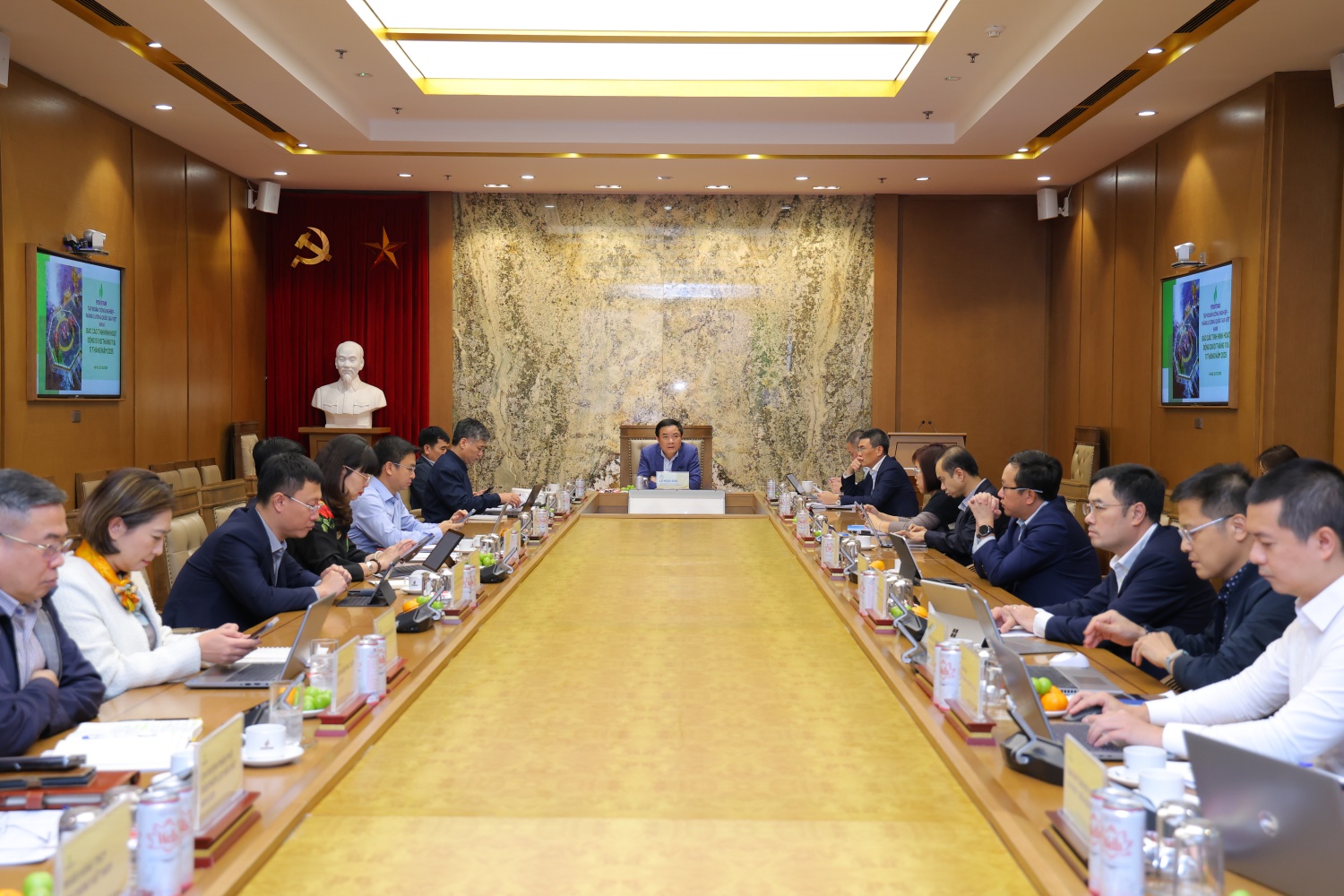 Petrovietnam tăng tốc về đích sớm kế hoạch năm 2025, giữ vững đà tăng trưởng