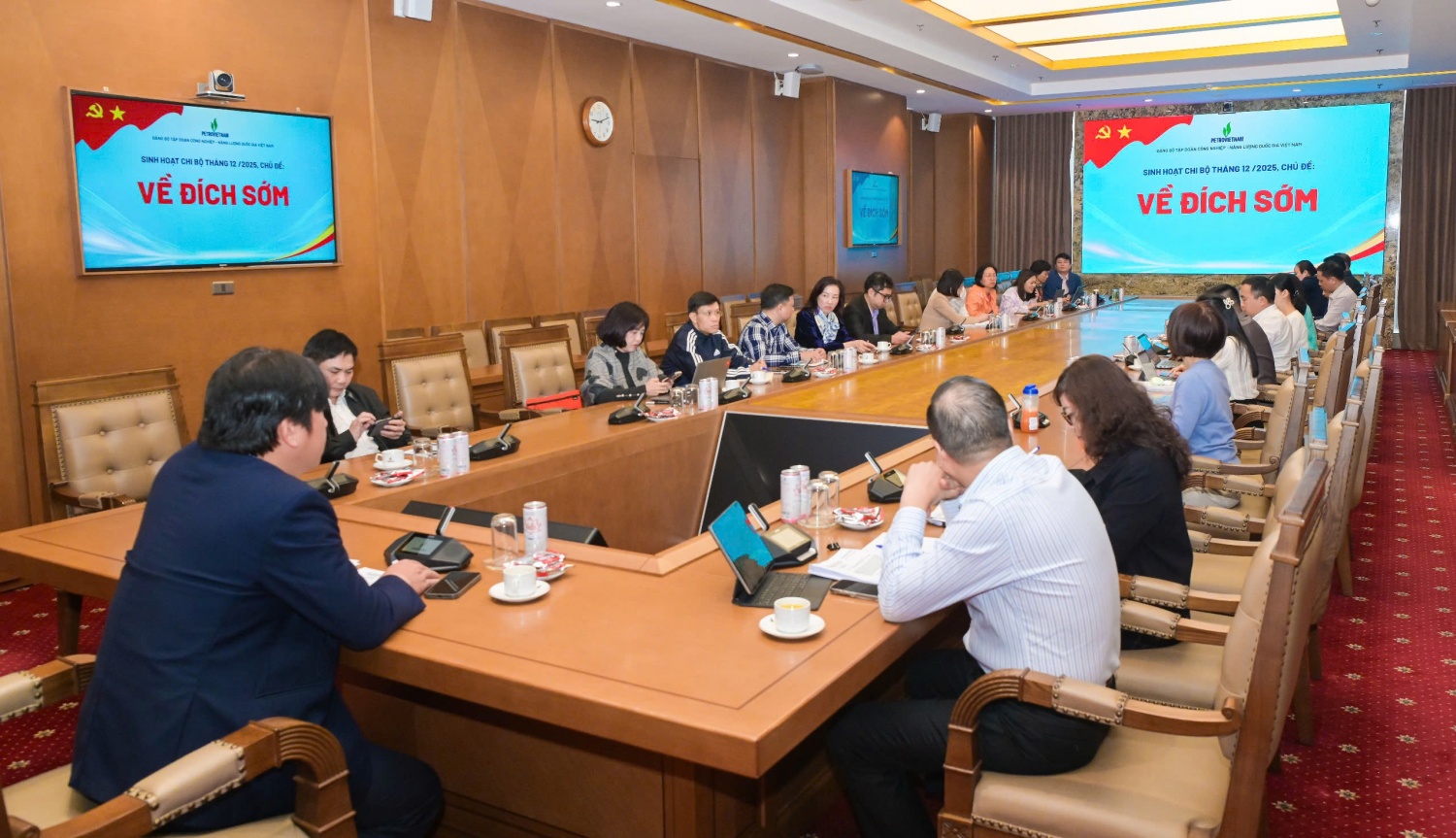 [Chùm ảnh] Đảng bộ BMQL&ĐH Petrovietnam quán triệt tinh thần “Về đích sớm”, hoàn thành xuất sắc nhiệm vụ cả năm 2025