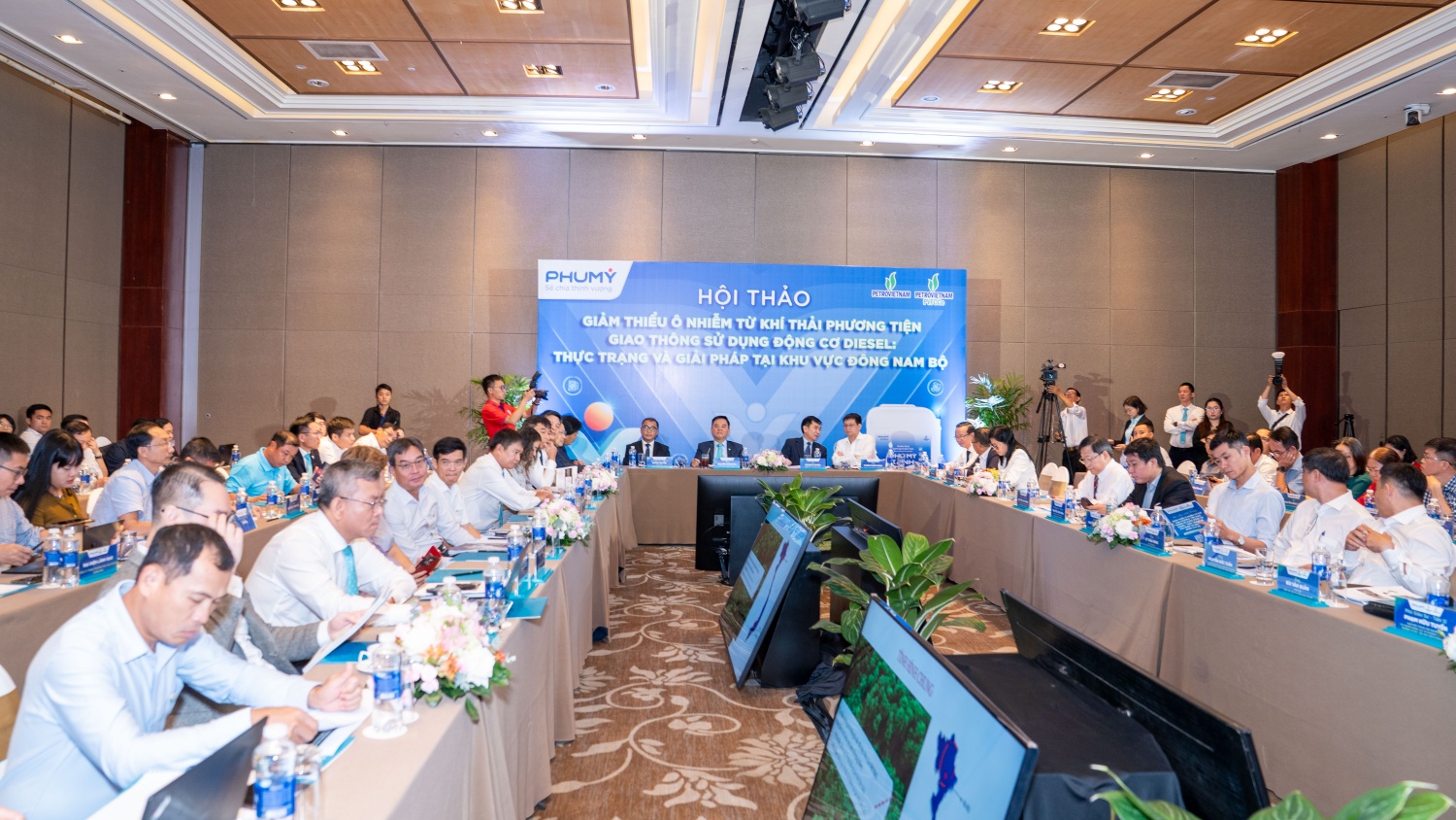 DEF – Phú Mỹ Xanh: Giải pháp giảm phát thải từ động cơ diesel